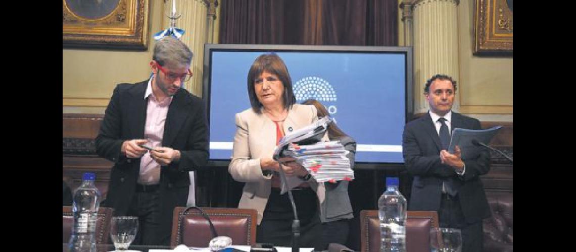 Piden la interpelacioacuten de la ministra Bullrich