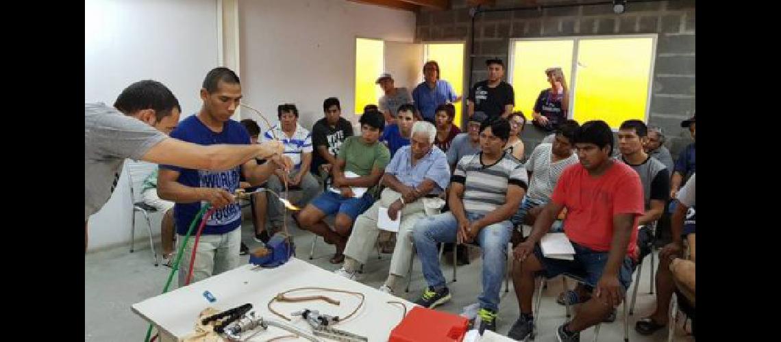 Lanzaron los cursos gratuitos de la Escuela Municipal Textil y de Oficios