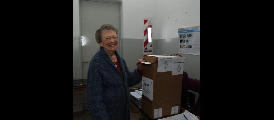 Adolfina Buberman la artista lomense que dejoacute lo mejor de su arte