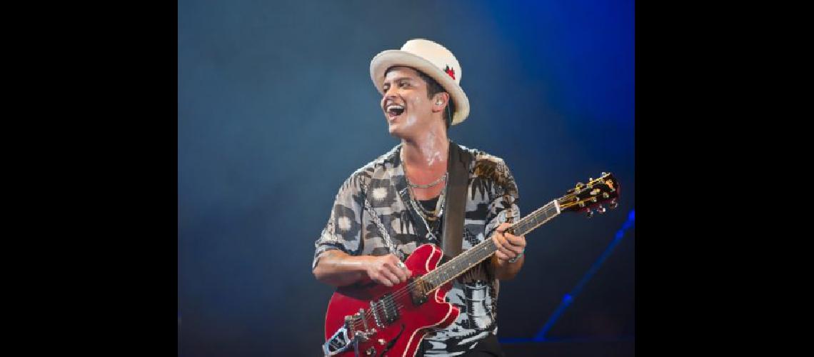 iquestQuieacuten es Bruno Mars el artista que eclipsoacute a ldquoDespacitordquo