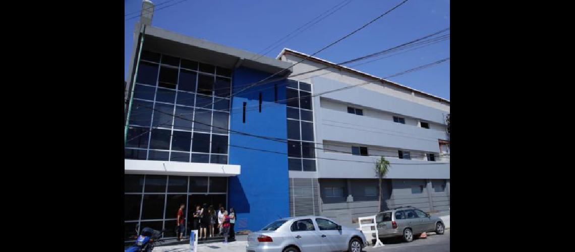 Trabajan en los uacuteltimos detalles del nuevo Hospital de Llavallol