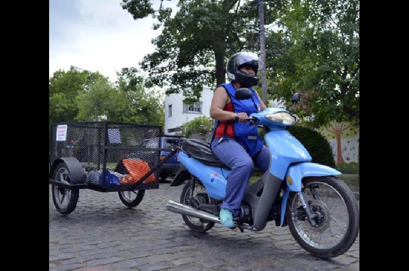 Con nuevo cronograma continuacutea la recoleccioacuten de residuos en distintos barrios de Lomas