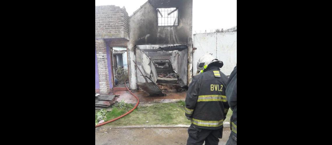 Incendio en una vivienda de Parque Baroacuten