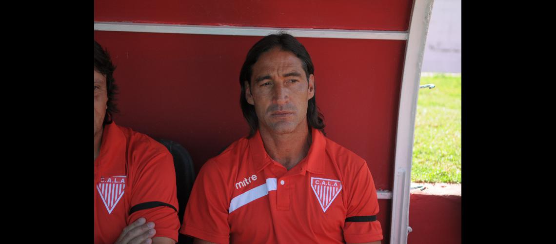 Lobos- El equipo progresoacute en el juego