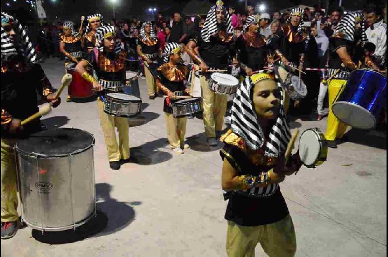 Multitudinario Carnaval en San Vicente