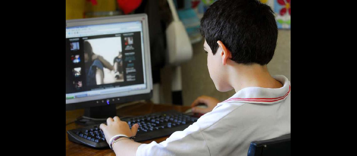 Casi la mitad de los chicos bonaerenses no tiene computadora ni internet