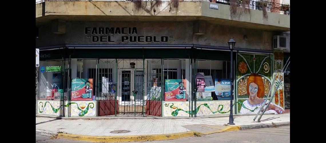 Con murales renuevan la fachada de comercios histoacutericos de Lomas