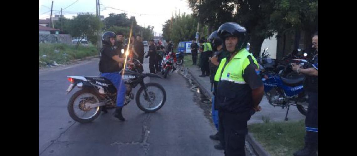 Lomas despliega operativos de traacutensito junto a Quilmes y Lanuacutes