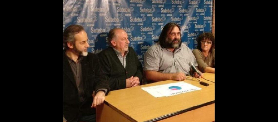 Provincia- comenzaron las clases pero los docentes esperan continuar la discusioacuten sobre el aumento