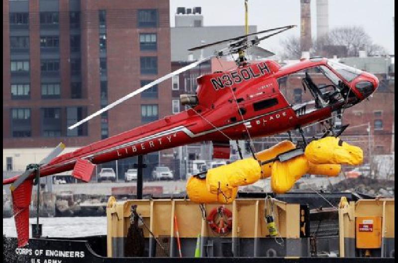 Tragedia en Nueva York- sospechan de la hipoacutetesis del piloto del helicoacuteptero