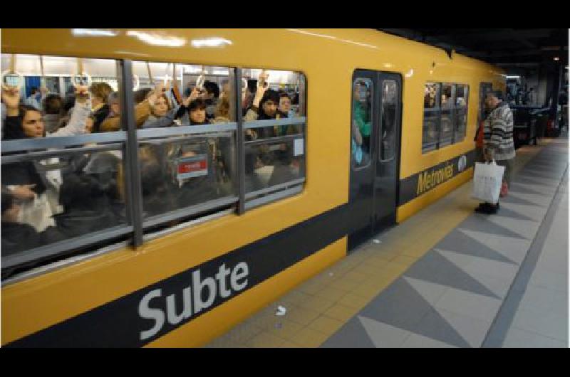 Levantaron el paro de subtes del mieacutercoles