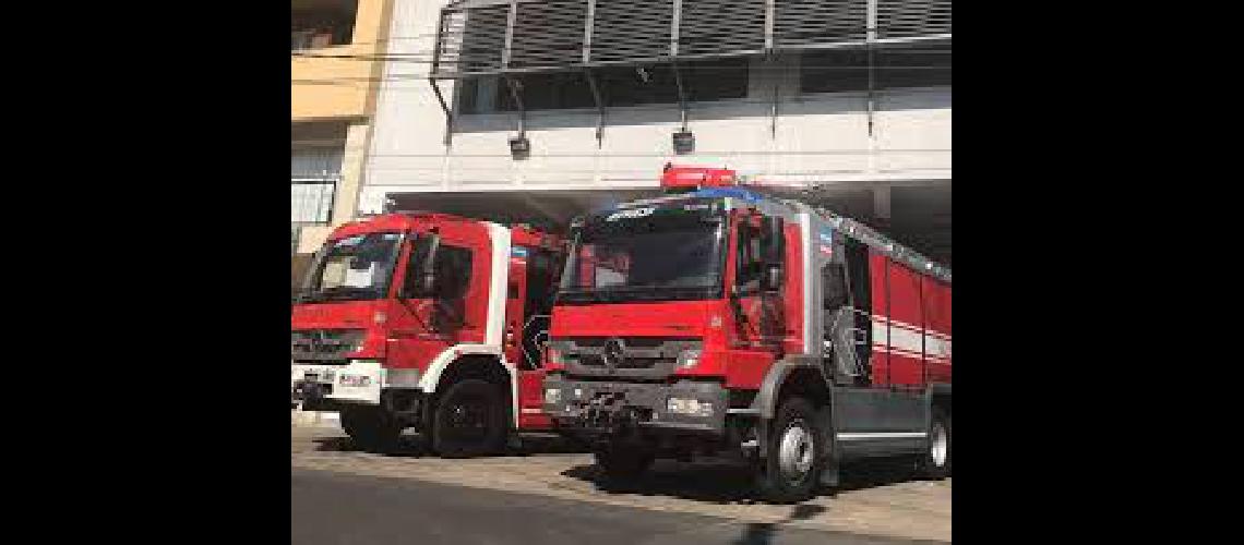 Principio de incendio en la Escuela Ndeg 73 de Lomas