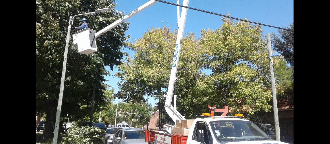 Recambio lumiacutenico- el Municipio de Lomas instala 16 mil nuevas luces LED