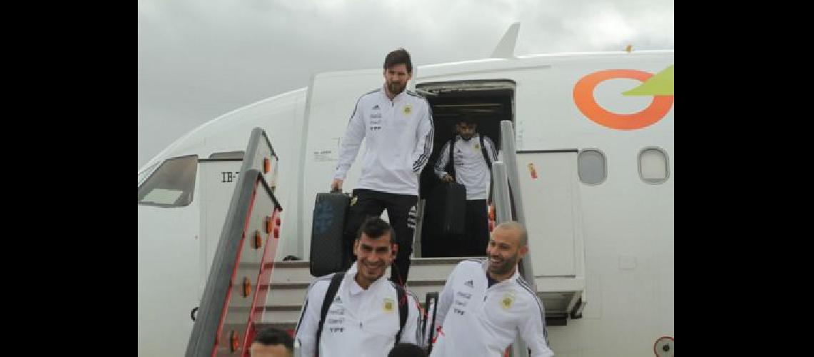 Messi no participoacute de la praacutectica