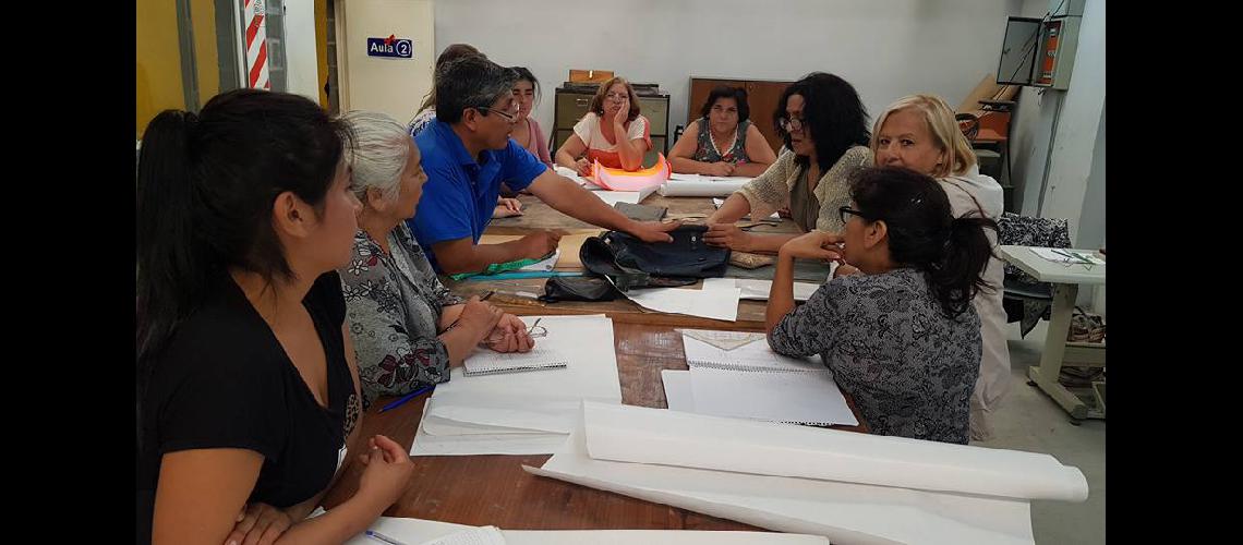 Lomas- capacitan a los vecinos para facilitar la insercioacuten laboral