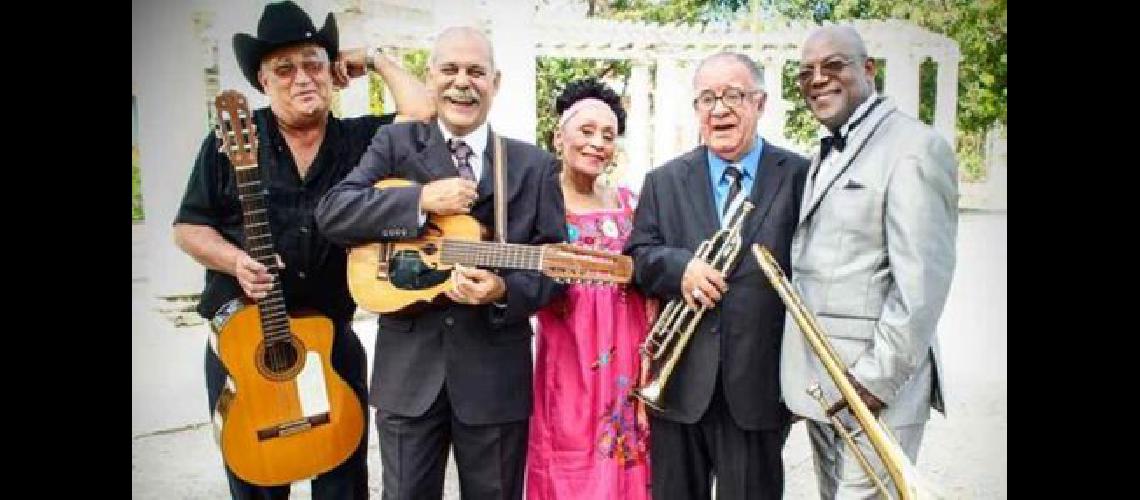 Buena Vista Social Club se despide del puacuteblico argentino en el Luna Park