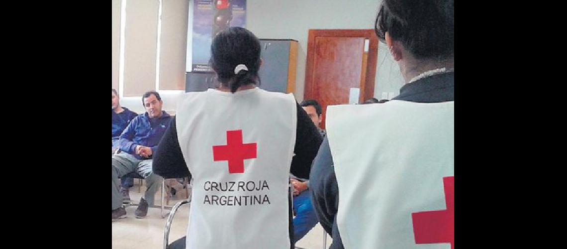 Marcha atraacutes- la Provincia suspendioacute el recorte a la Cruz Roja