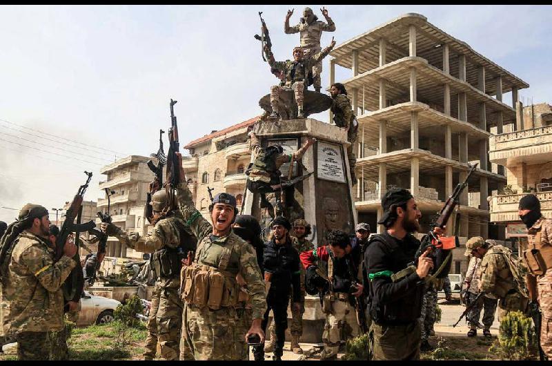 Tropas sirias recuperaron el control completo de Duma