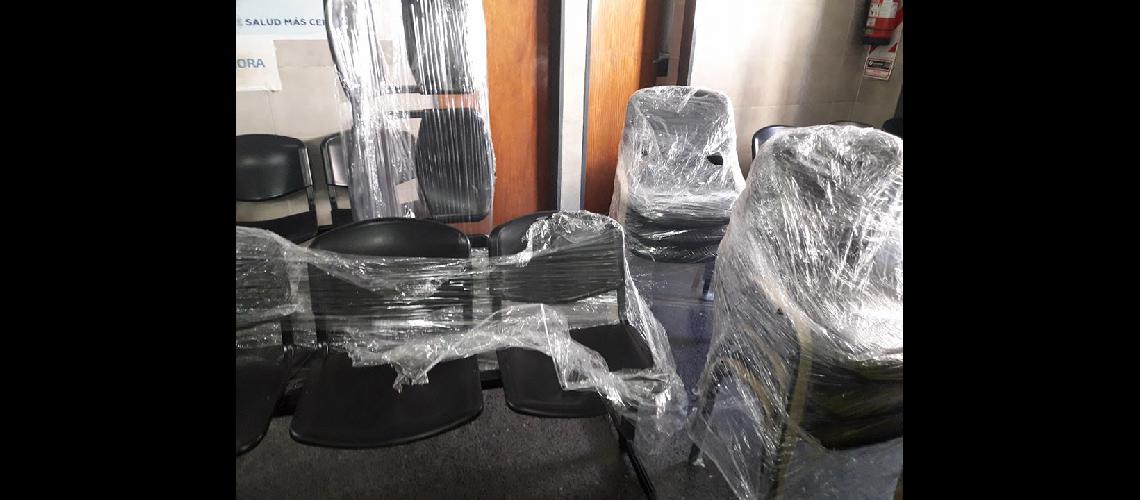 Nueve unidades sanitarias fueron equipadas con sillas