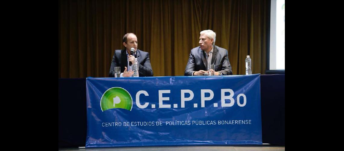 Analizaron en Lomas el tratamiento de los residuos