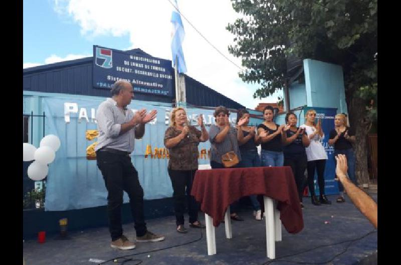 El Comedor Palomitas Mensajeras festejoacute sus 25 antildeos junto a los vecinos