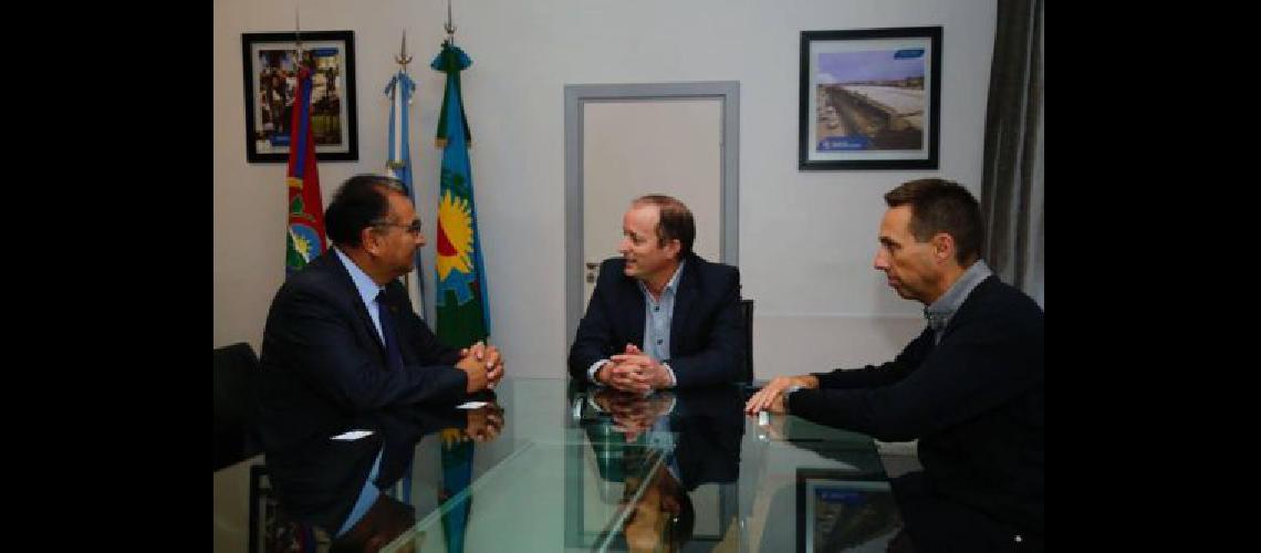 Lomas- refuerzan viacutenculos con la comunidad boliviana