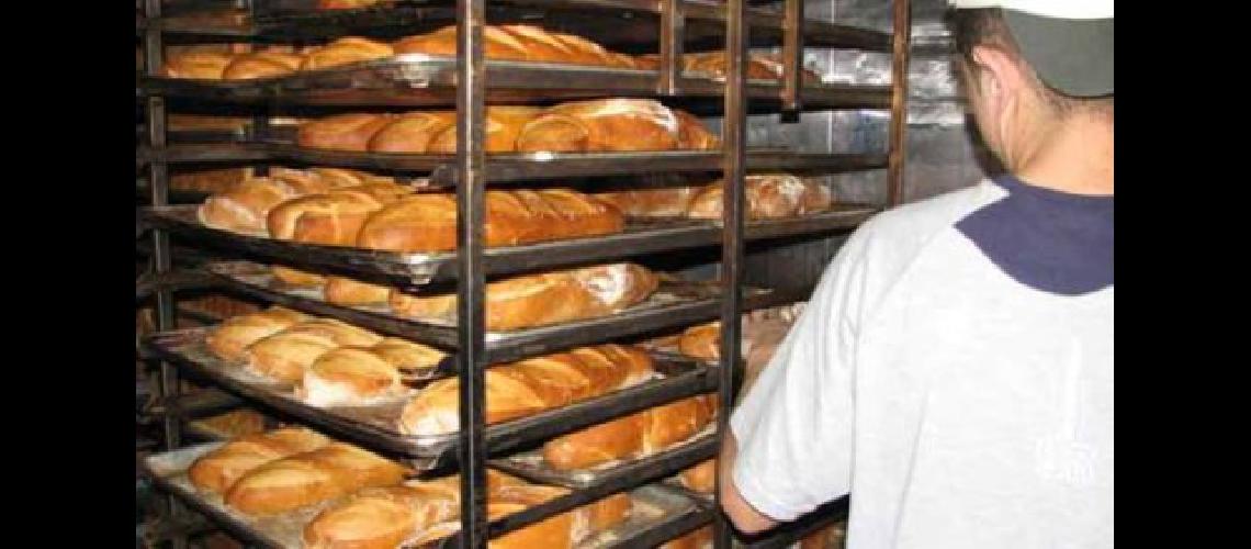 Regalaraacuten 5 mil kilos de pan como protesta por los tarifazos