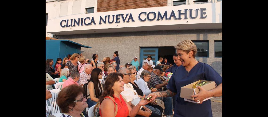 Reabren la Cliacutenica Comahue