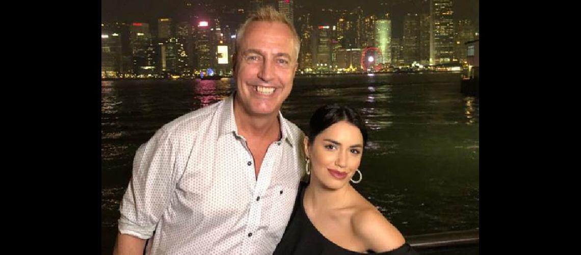 Lali anda ldquoPor el mundordquo