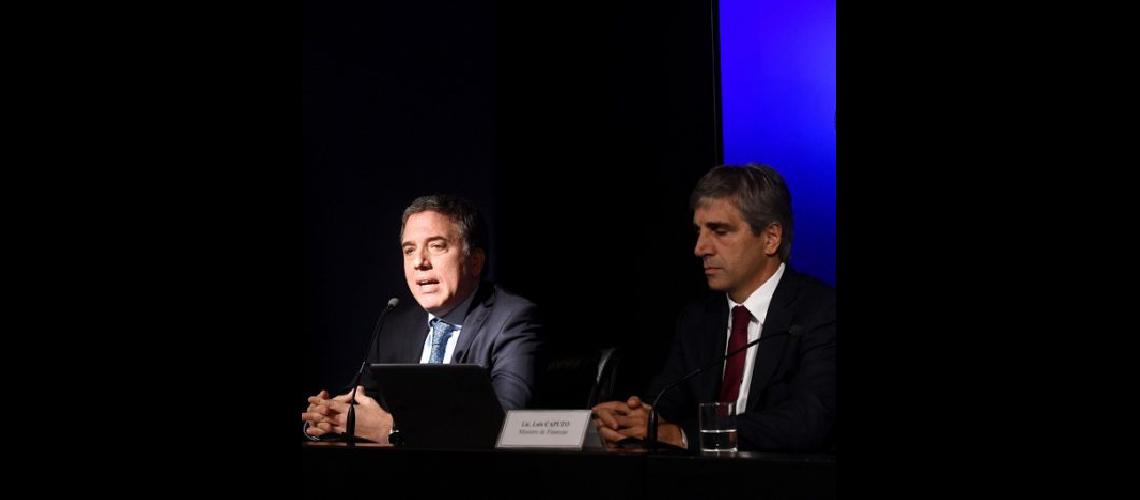 El Gobierno profundiza al ajuste y recorta 30 mil millones de la obra puacuteblica