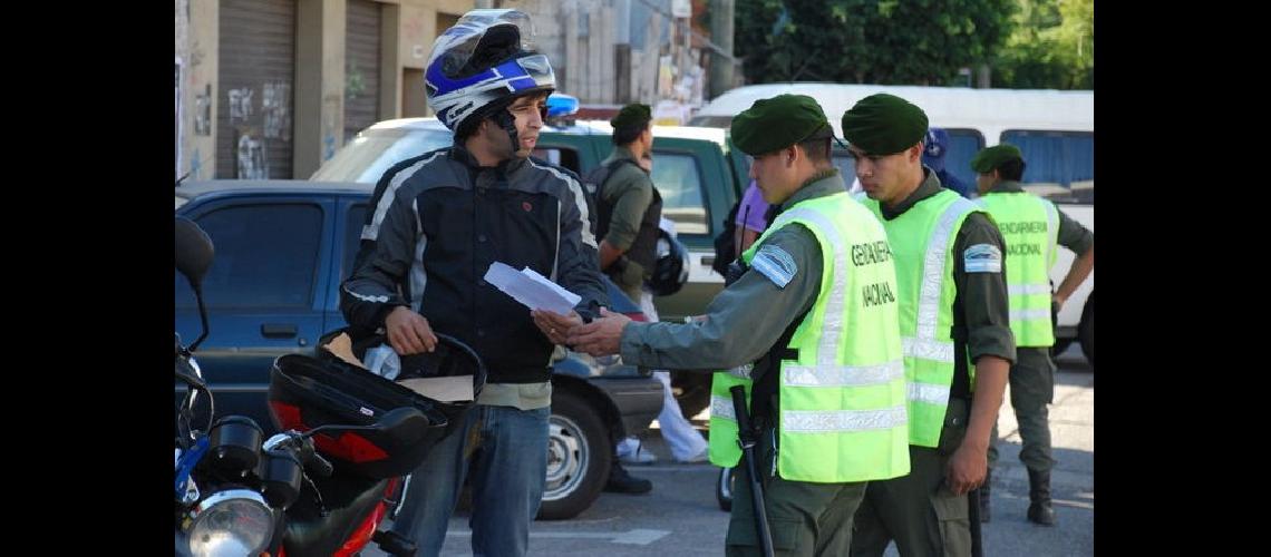 Procesaron a siete gendarmes por incumplir con sus deberes
