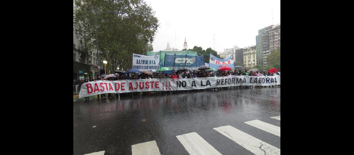 Alto acatamiento al paro de docentes universitarios