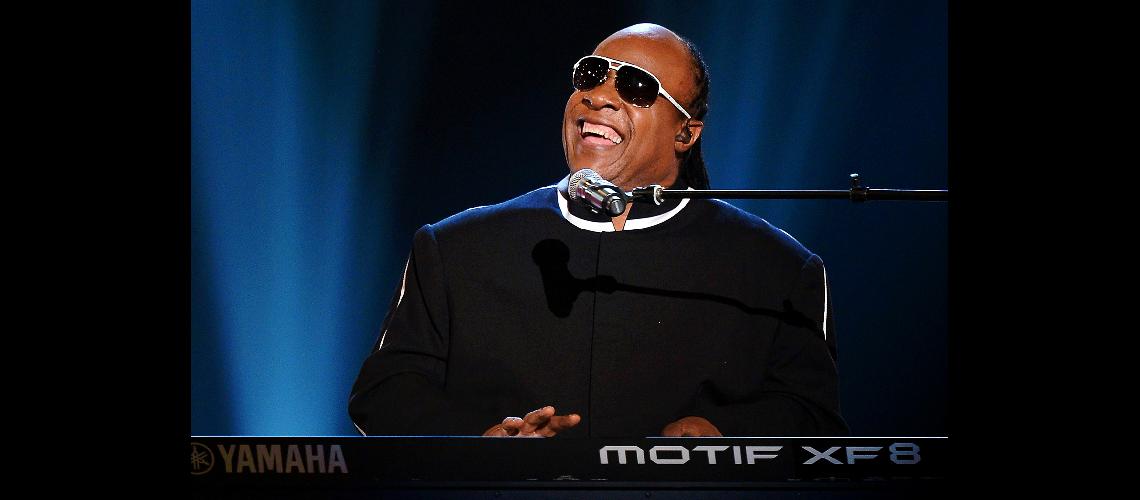 Stevie Wonder se plantoacute contra Kanye West