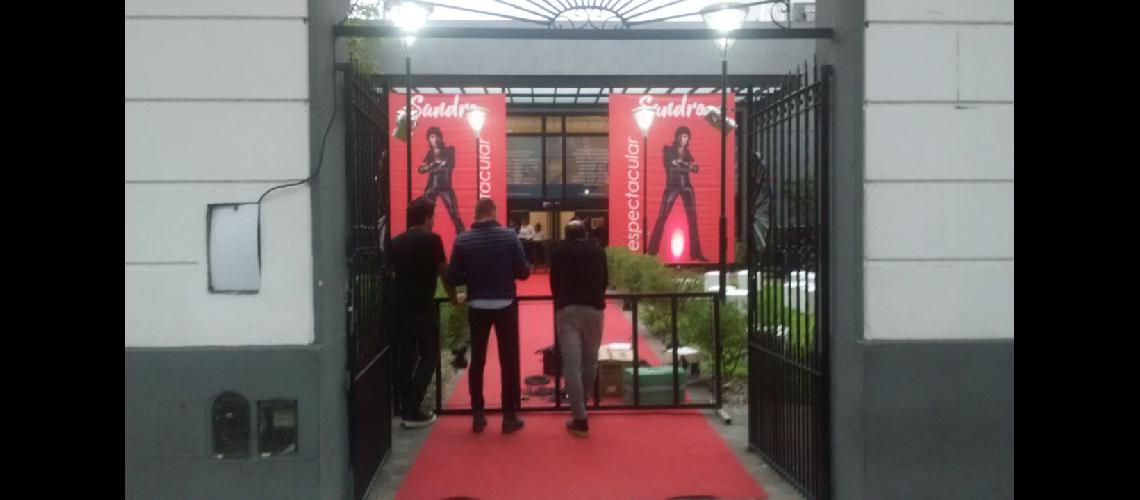 Inauguran la muestra ldquoSandro espectacularrdquo