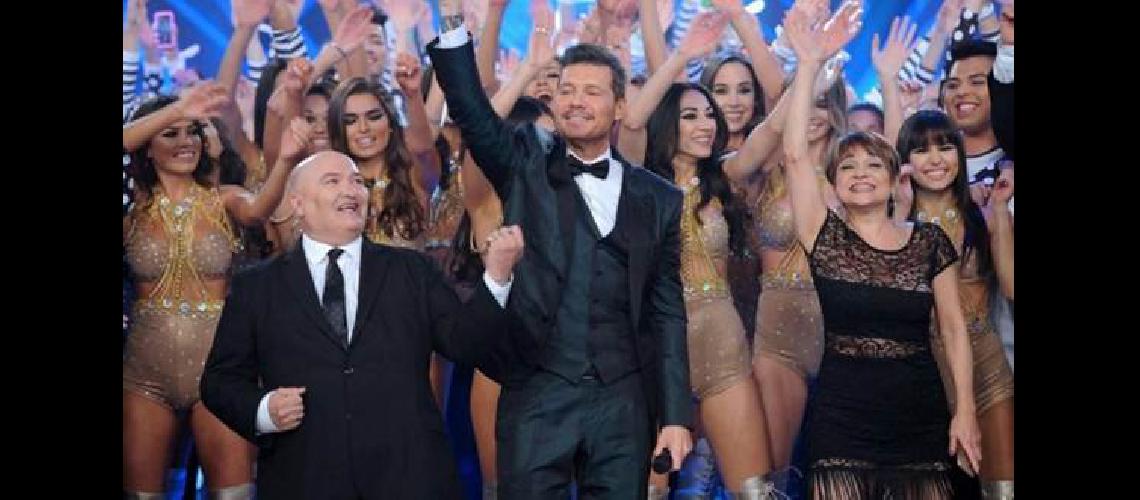Queacute tal si salimos todos a bailar