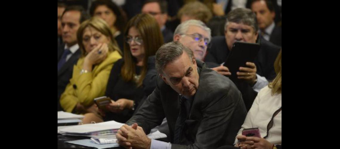 Tarifas- senadores esperan una contrapropuesta del Gobierno