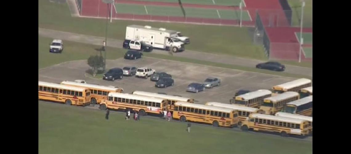 Otro tiroteo en una escuela de Estados Unidos- ocho muertos