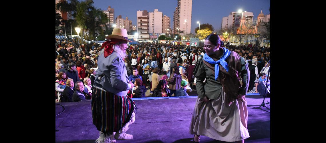 Maacutes de 10 mil vecinos disfrutaron del Pericoacuten Nacional en la Grigera