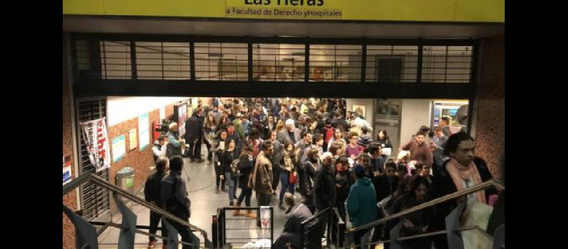Esta semana continuaraacuten las medidas de fuerza en el subte