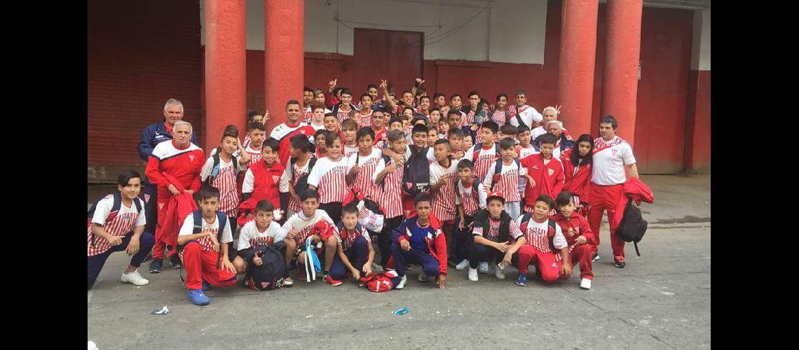 Clubes de la Regioacuten dijeron presente en la praacutectica de la Seleccioacuten Argentina