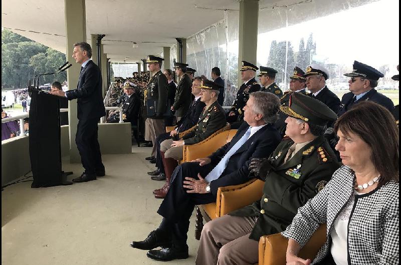 Macri y otro gesto a las Fuerzas Armadas