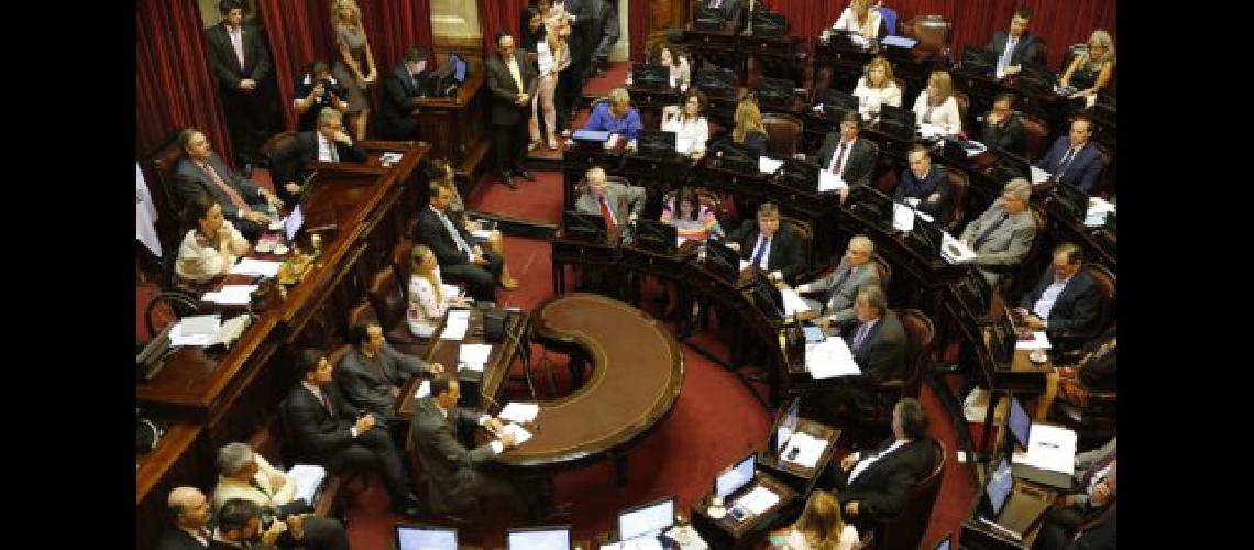 Tarifas- avanza el debate en el Senado