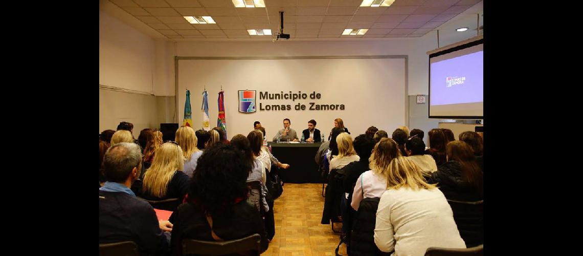 Realizaraacuten obras de refaccioacuten en otras 50 escuelas de Lomas
