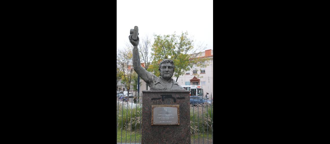 Cabezas presente en la Grigera