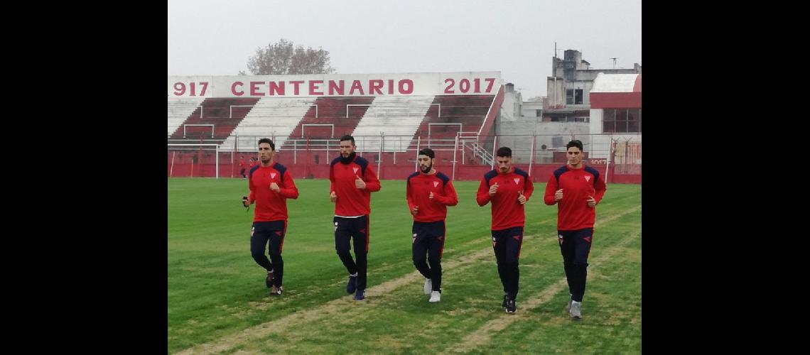Con muchas caras nuevas el Milrayitas inicioacute la pretemporada
