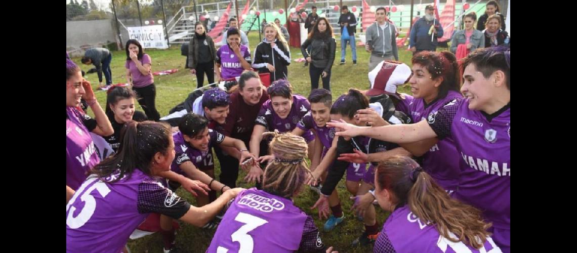 En Fuacutetbol Femenino Lanuacutes se codearaacute con las mejores