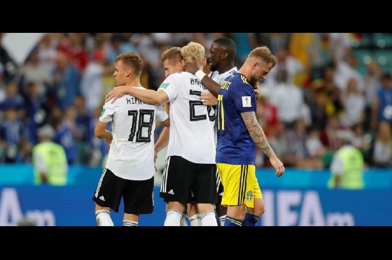 Alemania revivioacute al final y dejoacute abierto el Grupo F