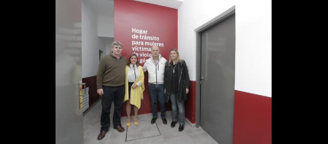 Primer aniversario del Hogar de Viacutectimas de Geacutenero de Lanuacutes