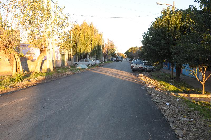 San Joseacute- convierten maacutes cuadras de tierra en nuevos pavimentos