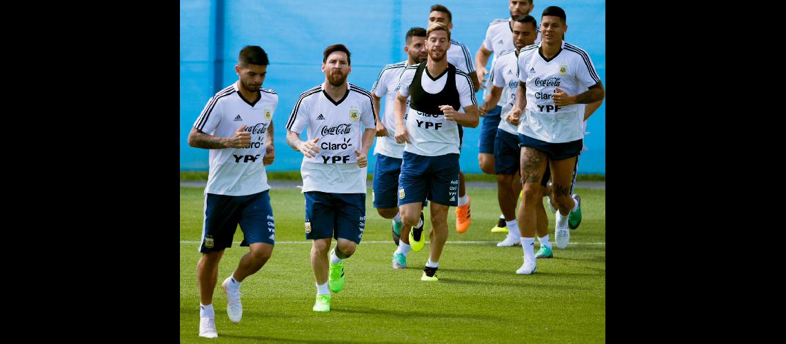 Argentina choca con Francia en el primer mano a mano